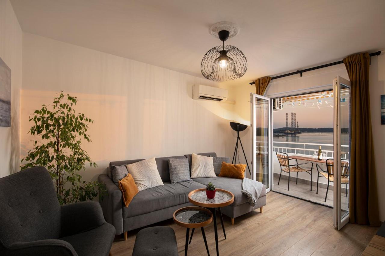 Top Floor Sunset Apartment Πούλα Εξωτερικό φωτογραφία