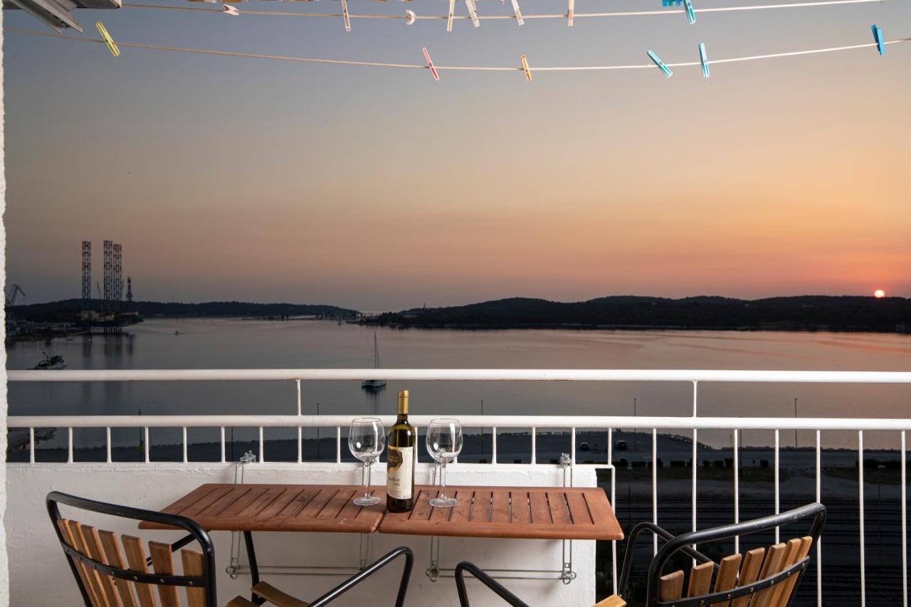 Top Floor Sunset Apartment Πούλα Εξωτερικό φωτογραφία