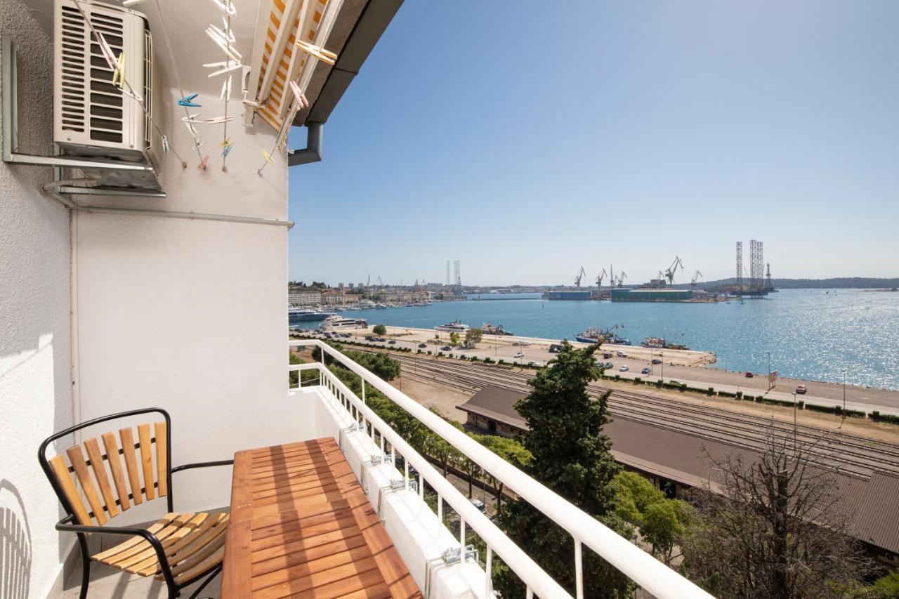 Top Floor Sunset Apartment Πούλα Εξωτερικό φωτογραφία