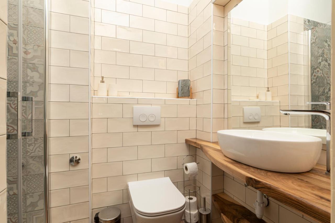 Top Floor Sunset Apartment Πούλα Εξωτερικό φωτογραφία