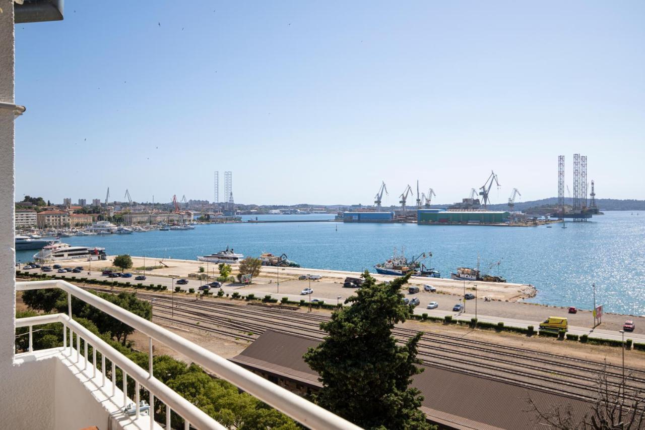 Top Floor Sunset Apartment Πούλα Εξωτερικό φωτογραφία